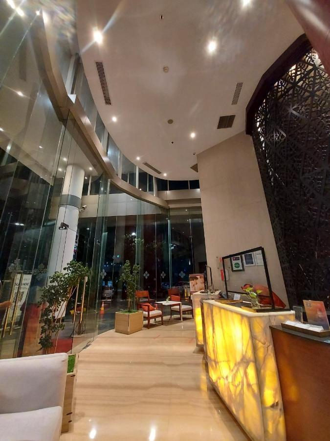 Swiss-Belinn Ska Pakanbaru Exteriör bild