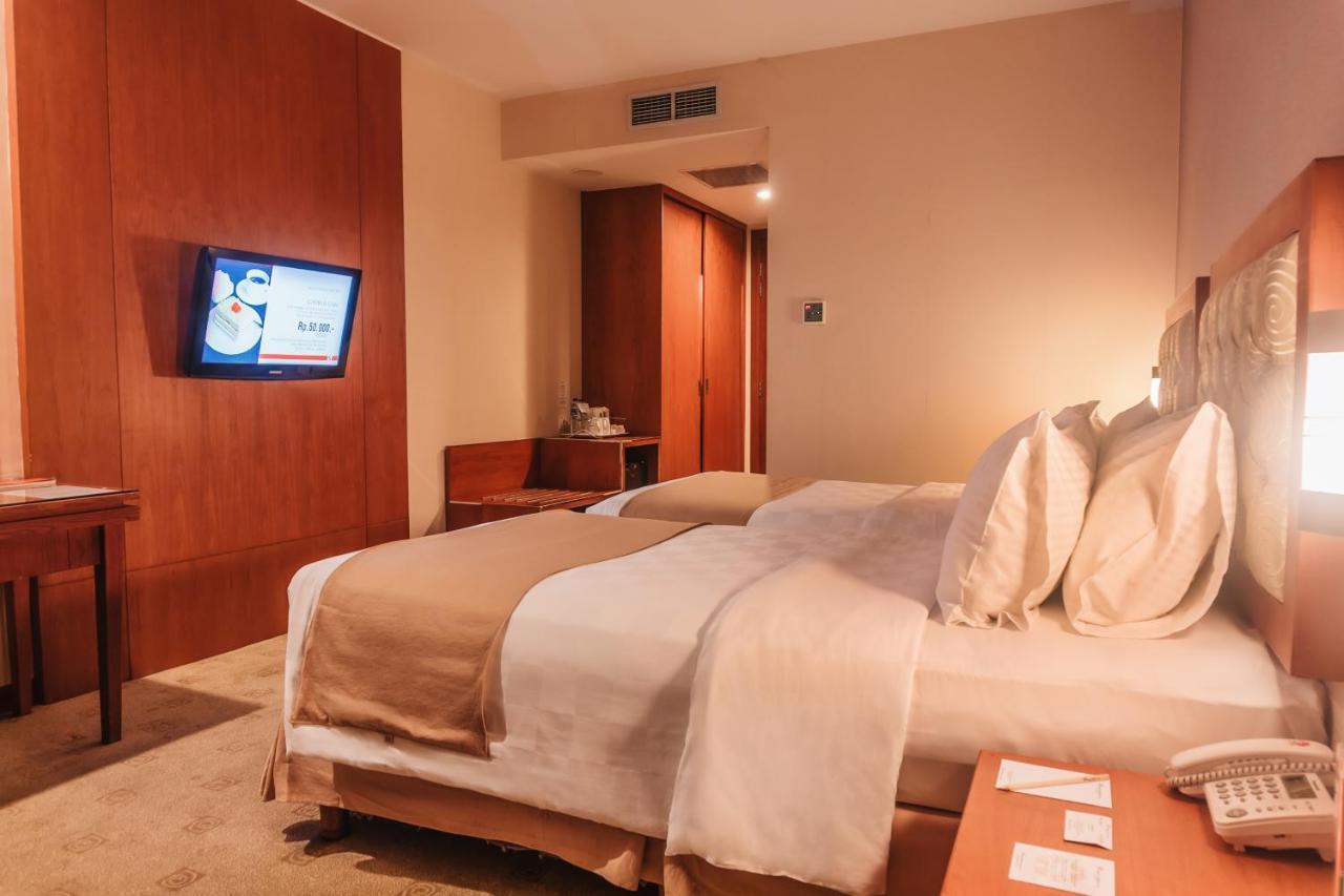 Swiss-Belinn Ska Pakanbaru Exteriör bild