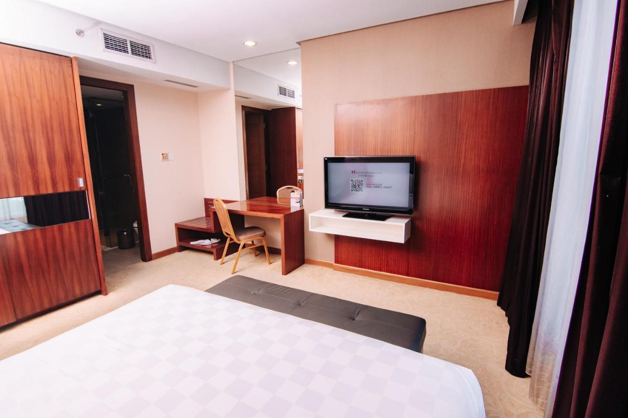 Swiss-Belinn Ska Pakanbaru Exteriör bild