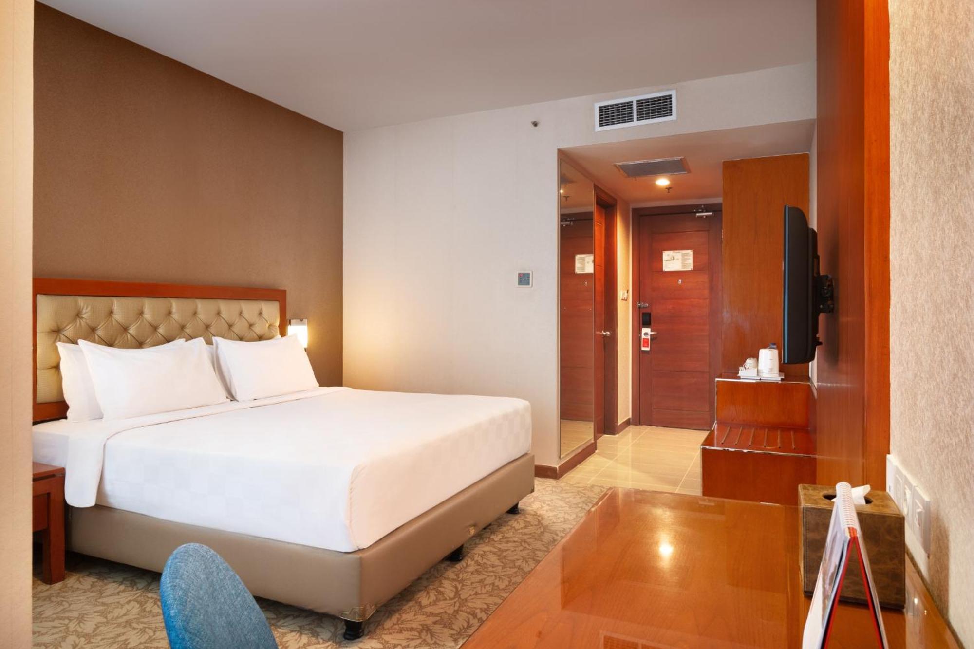 Swiss-Belinn Ska Pakanbaru Exteriör bild