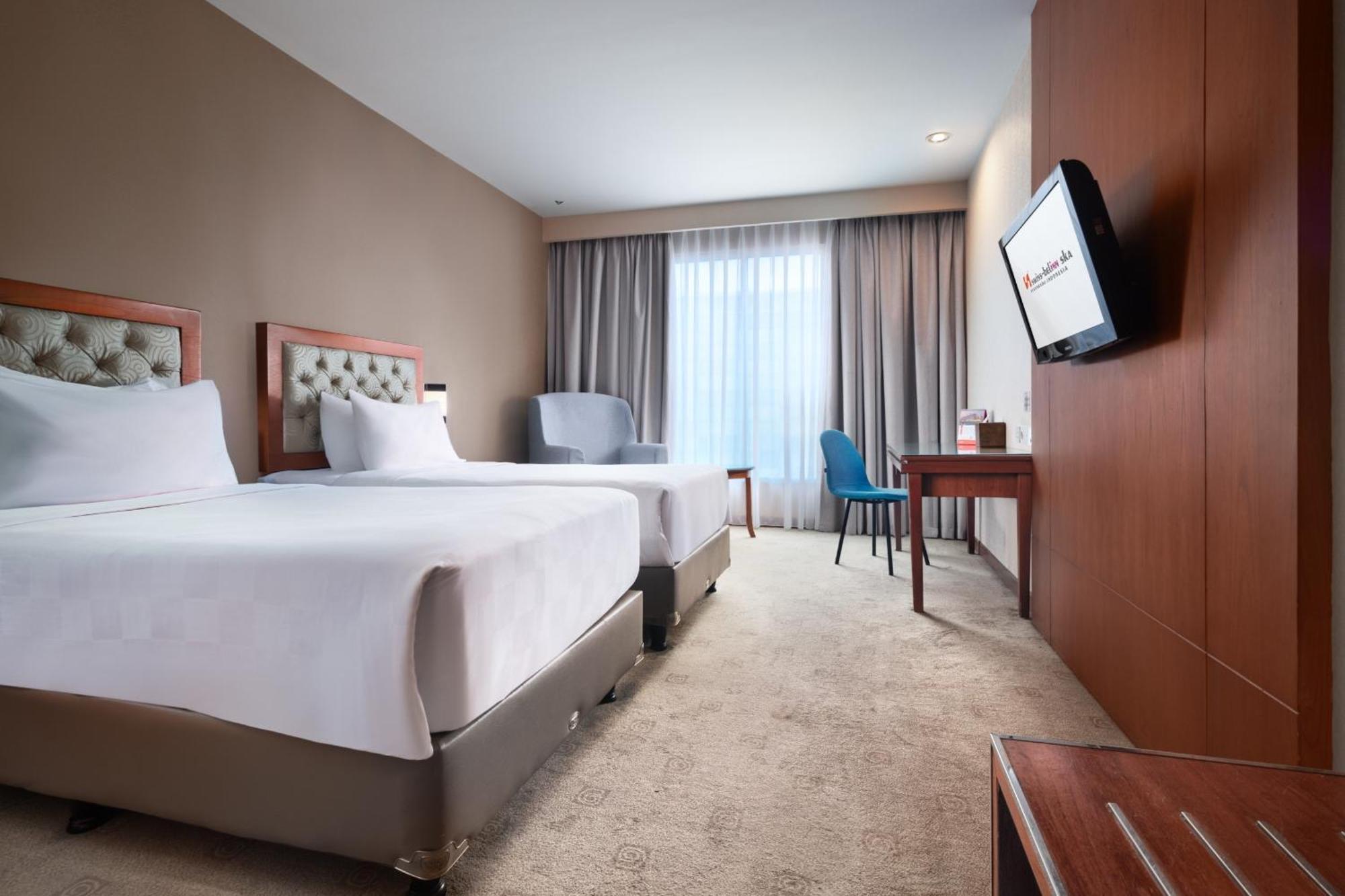 Swiss-Belinn Ska Pakanbaru Exteriör bild